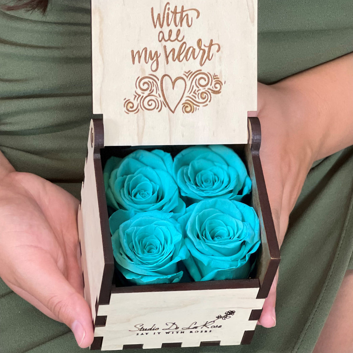 Long Lasting Tiffany Blue Roses in a Box – Studio de la rose