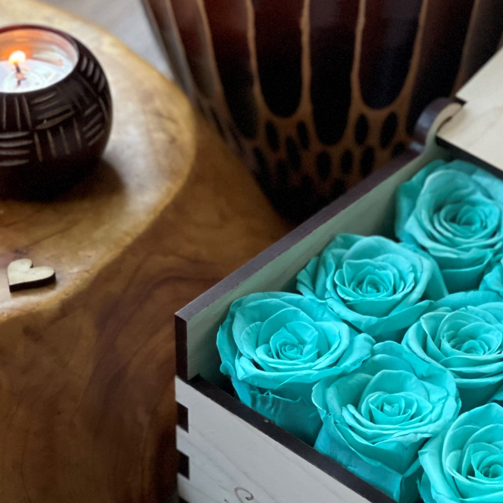 Stunning Tiffany Blue Forever Roses | A Stylish Box – Studio de la rose