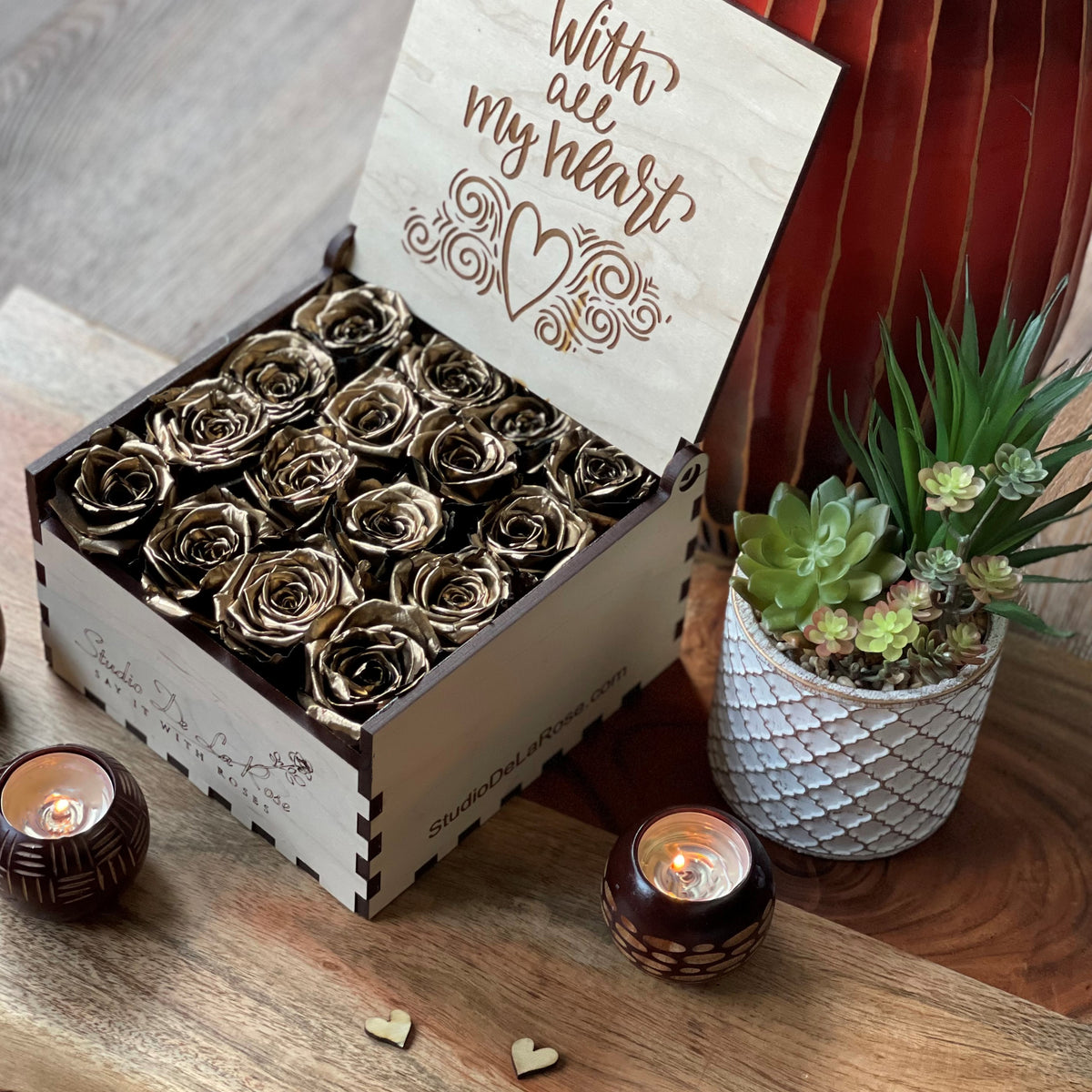 Gold Roses In A Box Buy Gold Luxury Roses in a Box – Studio de la rose